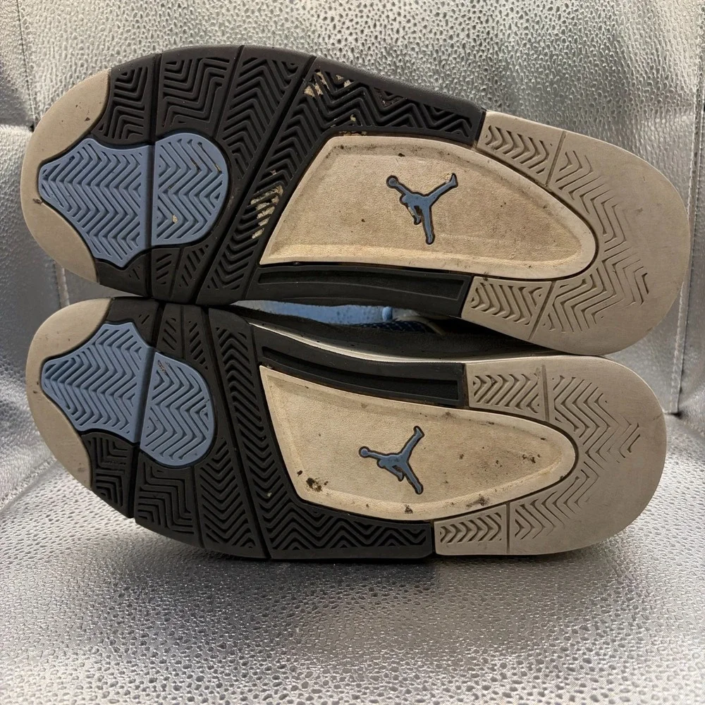 Size 7.5 Nike Air Jordan 4 Retro UNC University Blue Mens Shoes CT8527-400